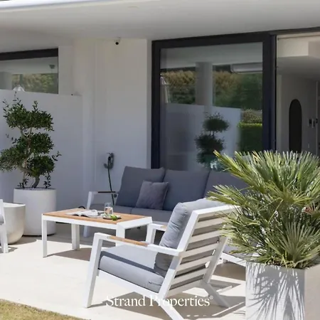 Modern Garden With A Spacious Terrace Fuengirola